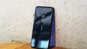 Nokia X6 lại cháy hàng sau khi mở bán lần thứ 4
