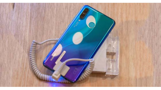 Đứa em út Huawei P30 Lite: Sản phẩm đáng mua hơn cả Galaxy Note 8