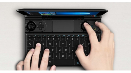 Đây là máy tính xách tay chơi game nhỏ nhất thế giới