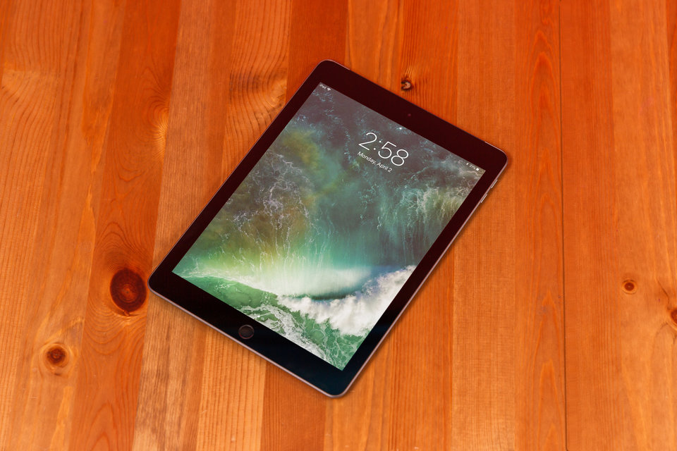 8 li do bạn nen mua ipad doi dau cua apple hơn la ipad pro