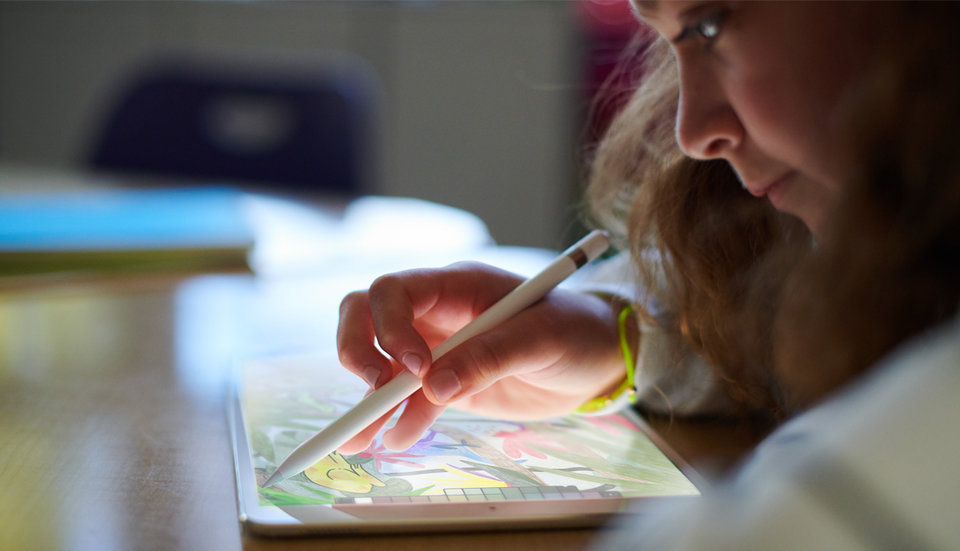 8 li do bạn nen mua ipad doi dau cua apple hơn la ipad pro