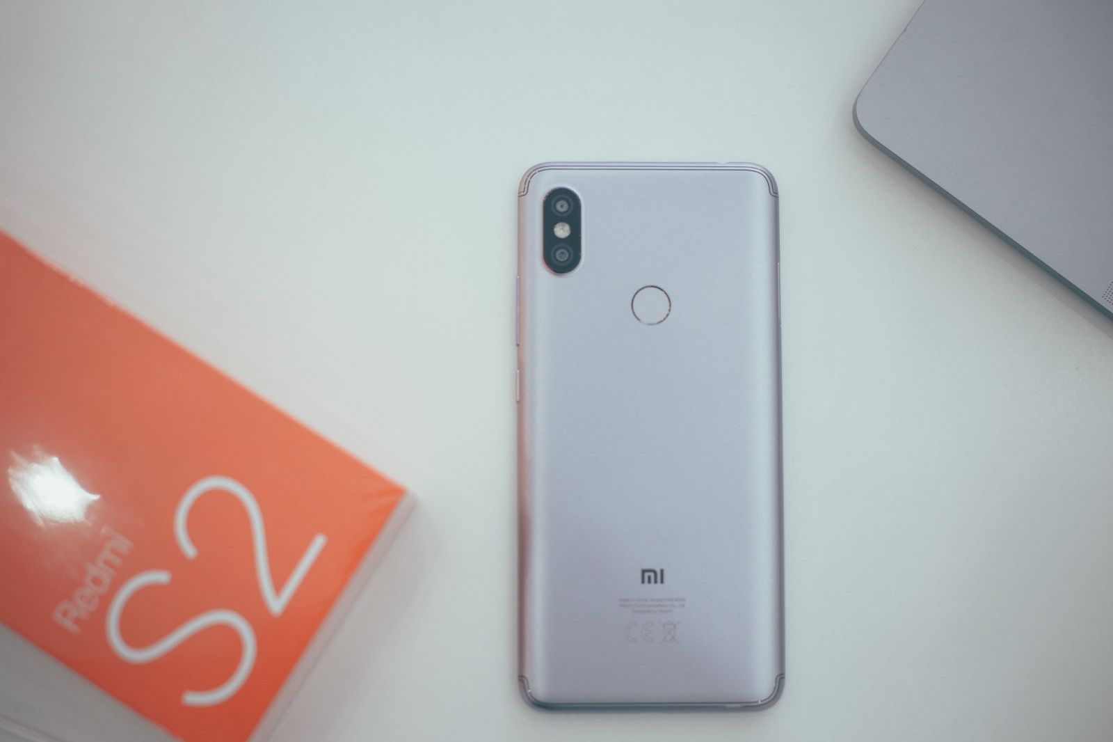 xiaomi-redmi-s2-vo-doi-tam-gia-duoi-4-trieu-dong
