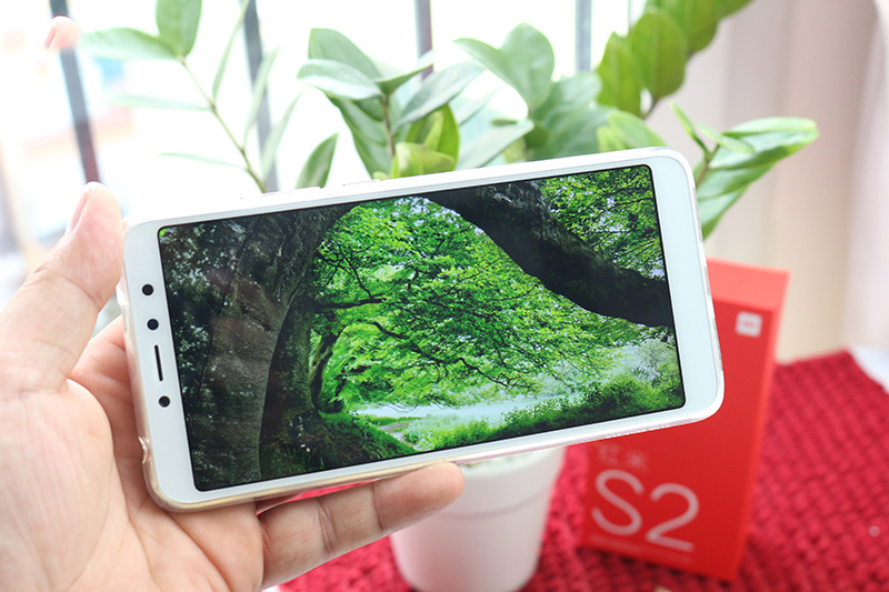xiaomi-redmi-s2-vo-doi-tam-gia-duoi-4-trieu-dong