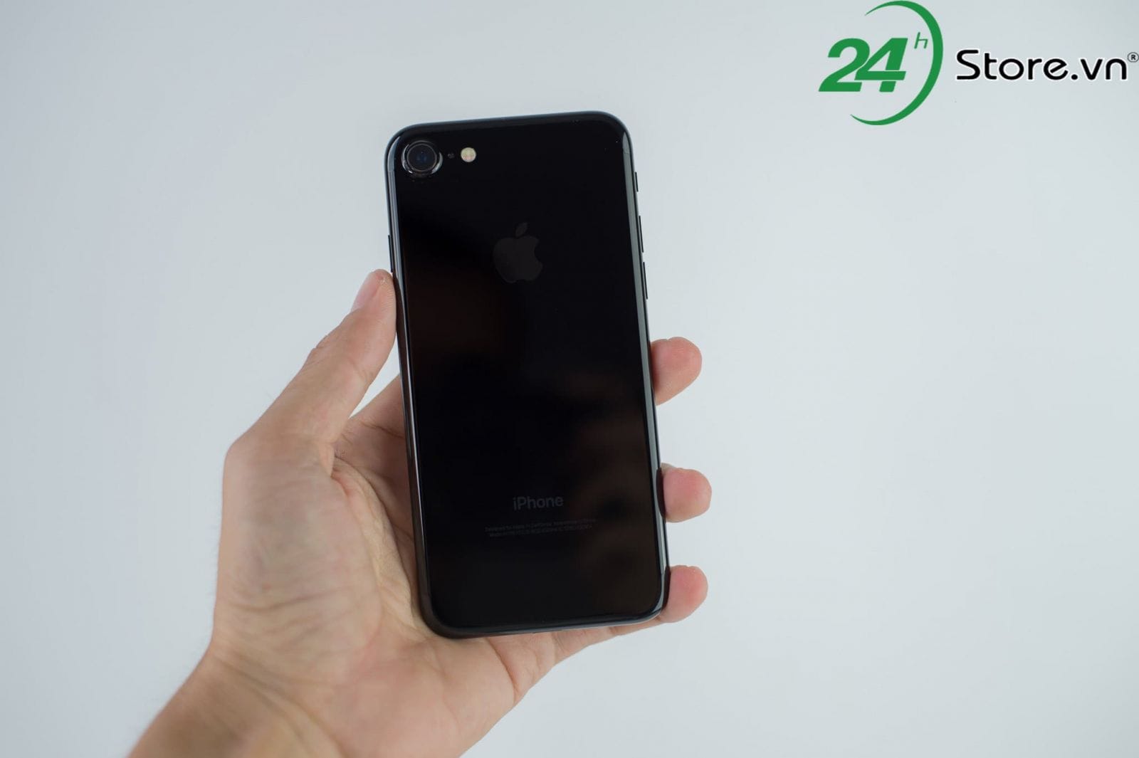 iPhone 7 cũ có thiết kế sang trọng, tinh tế, nhiều màu sắc hơn iPhone X 5 ly do khien ban nen mua iphone 7 cu hon iphone x hinh 3 min