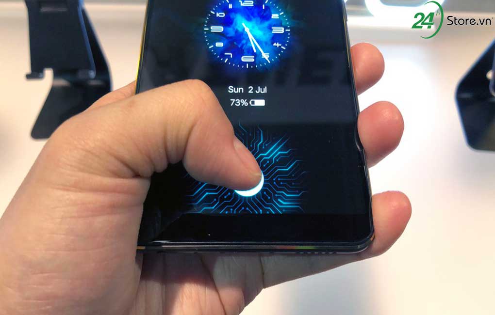 samsung galxy s10: man hinh khong vien, quet van tay toan man hinh 2