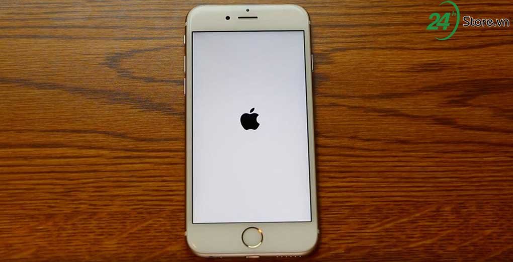 Khởi động lại thiết bị giúp tăng dung lượng trên iPhone Khởi động lại thiết bị giúp tăng dung lượng trên iPhone
