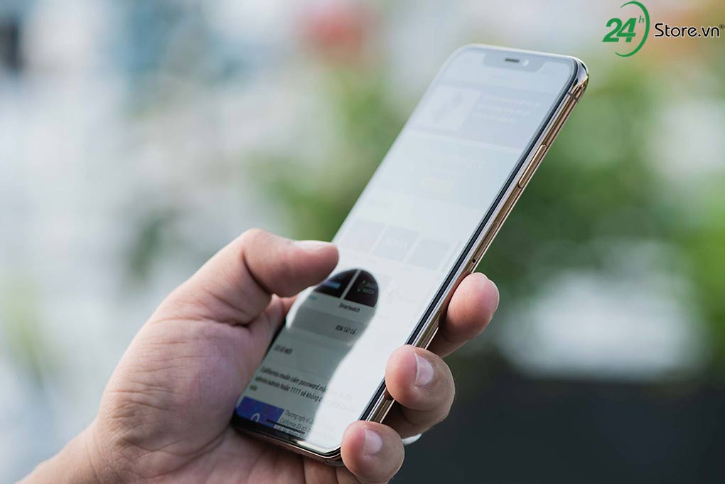 can canh dap hop iphone xs max sieu chat tai 24hstore 16