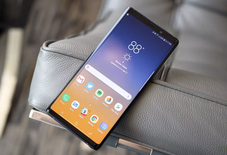 cuoc chien khong khoan nhuong giua iphone xs max va samsung galaxy note 9 hinh 2