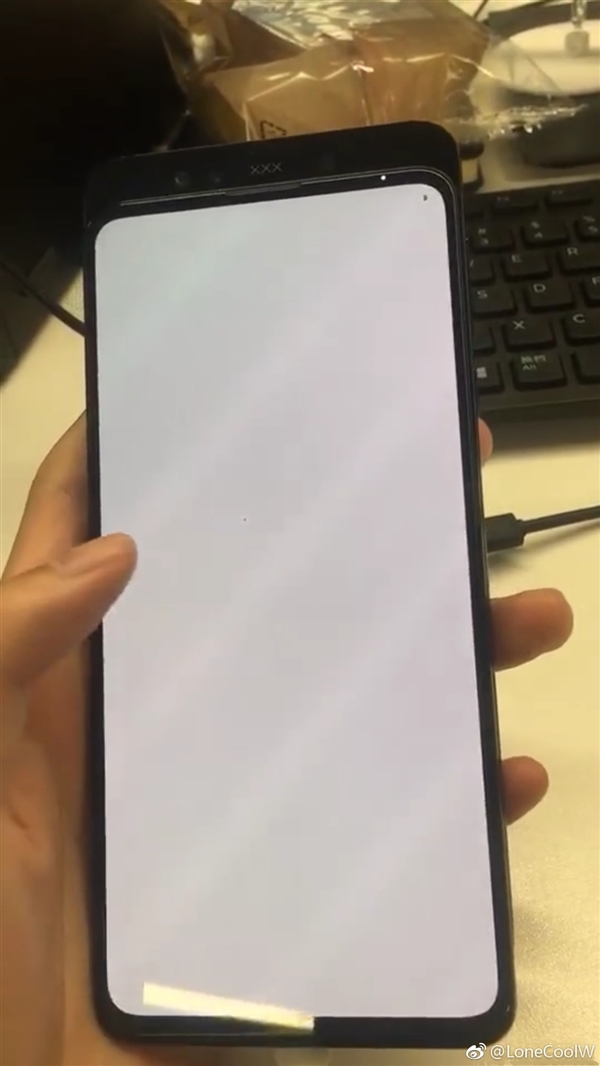 mi mix 3 trang bi man hinh khong vien, quay video sieu cham 