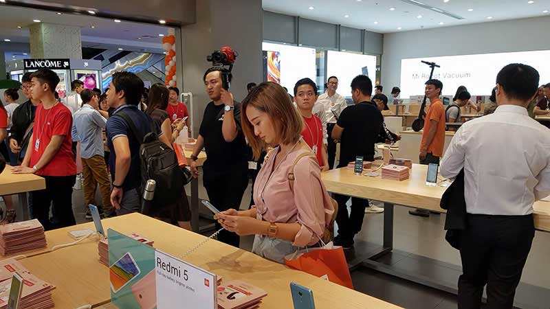 Xiaomi nang thoi han bao hanh dien thoai 01
