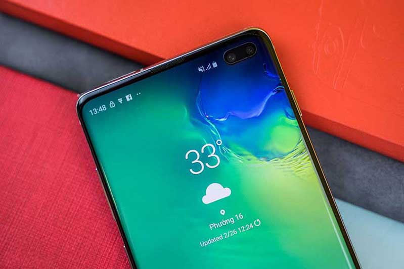 Samsung Galaxy S10 Plus 02