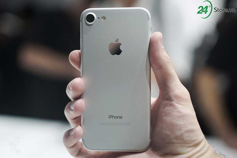 dat iphone xach tay tu my va singapore len ban can anh 2