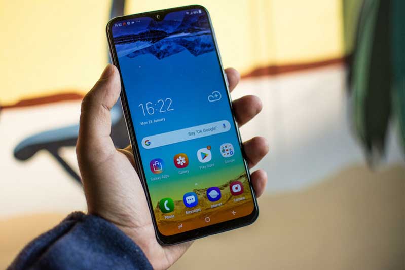 Samsung Galaxy M20 sở hữu màn hình Infinity V mới đẹp mắt Thiết kế màn hình M20