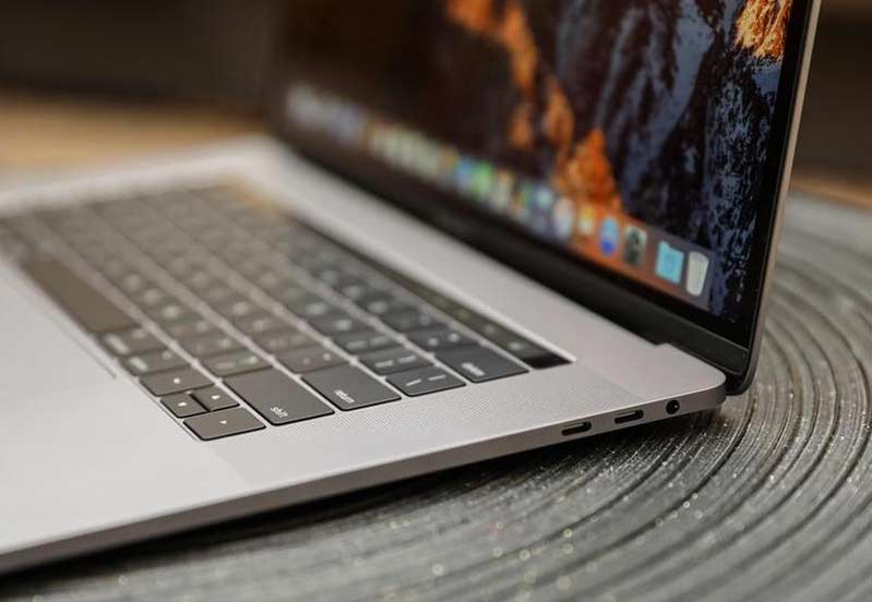 Macbook Pro 15 inch MR942 512GB 2018 