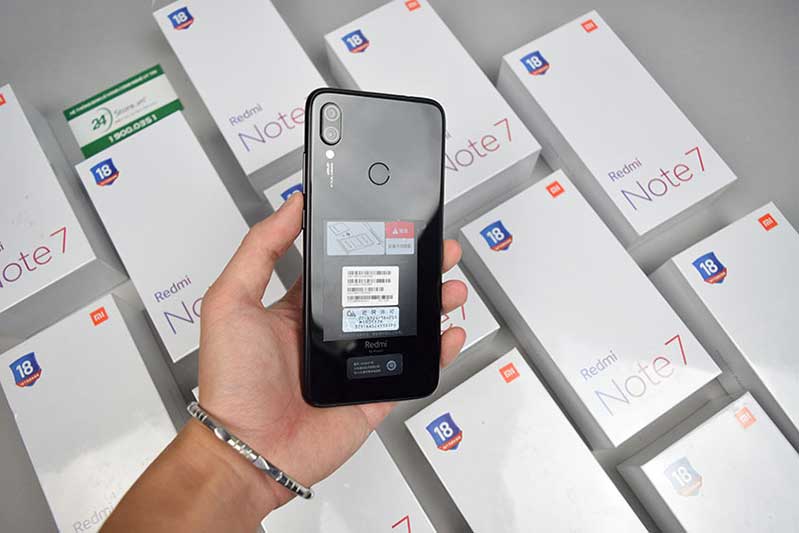 xiaomi lan dau dua redmi note 7 kham pha vu tru