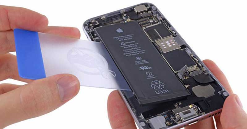 thay pin cu doi pin moi chinh hang cho iphone tai benh vien dien thoai 24h uy tin, gia tot