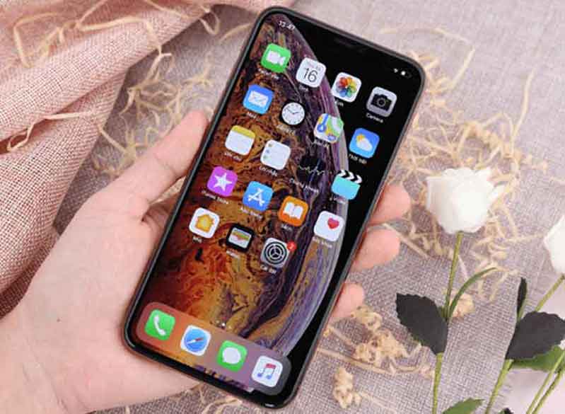 Màn hình điện thoại cực đẹp, cực sắc nét 3 ly do ban nen chon mua galaxy s10 plus thay vi iphone xs max 2