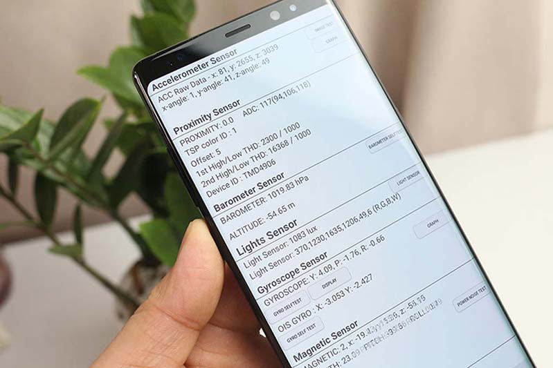 co-nen-mua-samsung-galaxy-note-8-cu-5