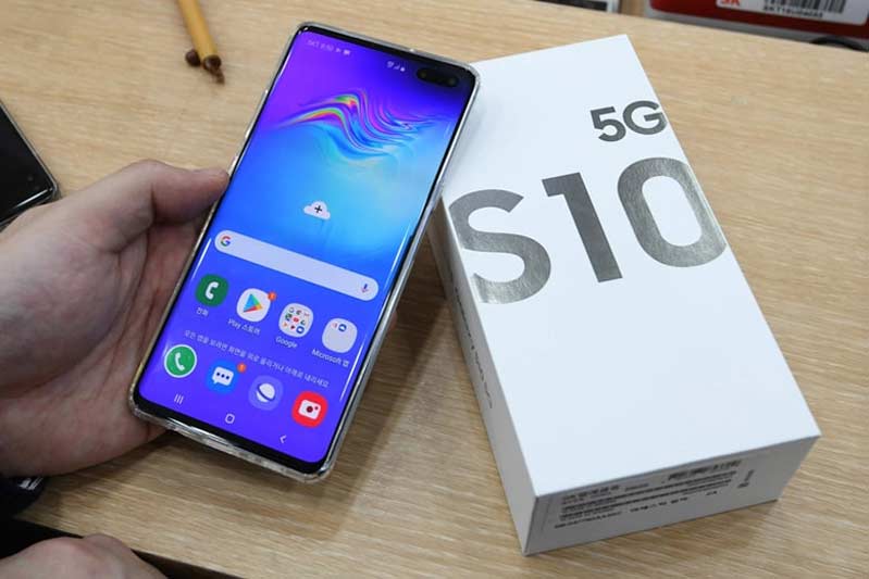 Màn hình điện thoại tương đương một chiếc Tablet galaxy s10 5g hien da trinh lang tai thi truong duc 3