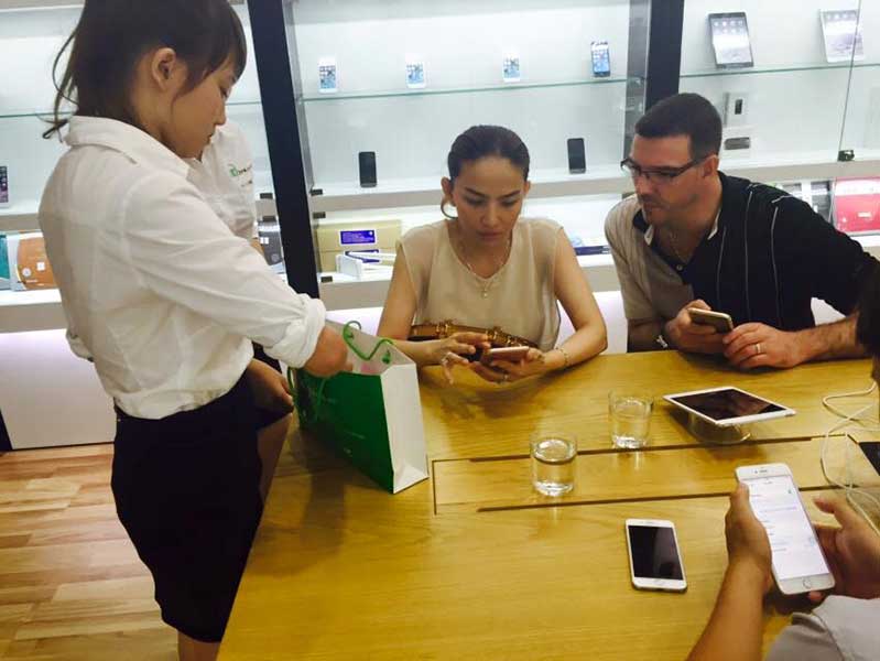 Mua iPhone 8 quốc tế