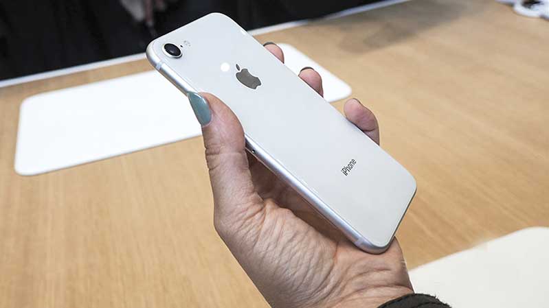 trên tay iphone 8 256gb cũ 99%