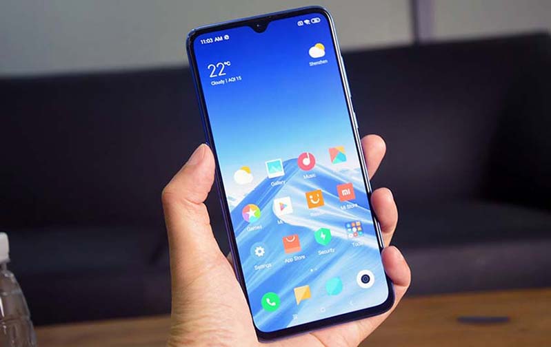 nen-mua-iphone-8-hay-xiaomi-mi-9-2