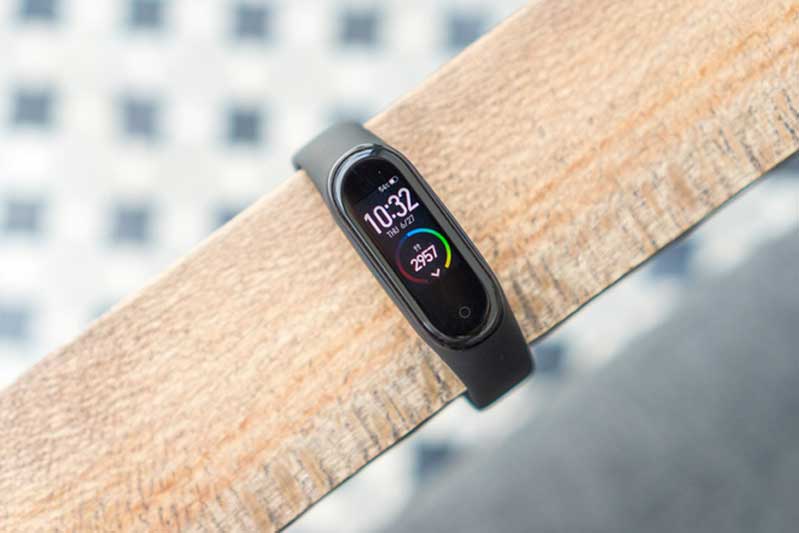 Mi Band 4 sở hữu màn hình OLED