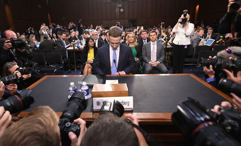 Bê bối của facebook về quyền riêng tư