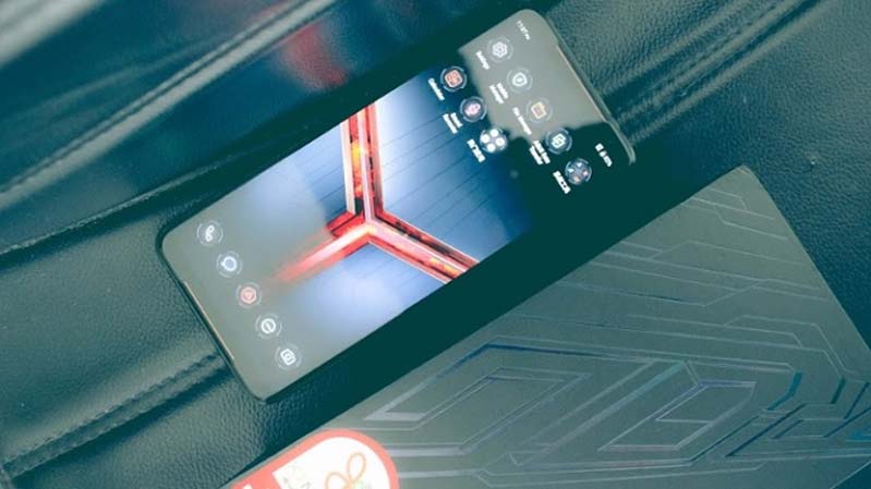 so sanh black shark 2 pro va rog phone 2 di tim ong vua lang game 3