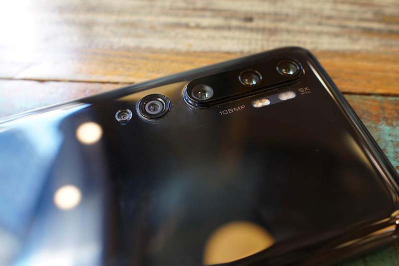 So sánh camera 108 megapixel của Xiaomi với iPhone 11 Pro