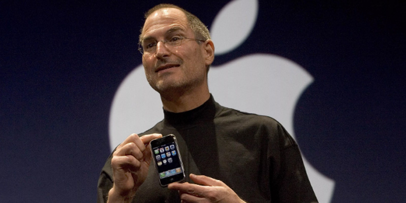 Steve Jobs và iPhone đã thay đổi ý nghĩa của điện thoại thông minh