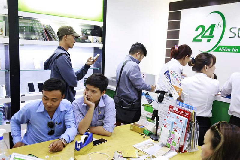 khách hàng tin tưởng mua sản phẩm tại 24hStore