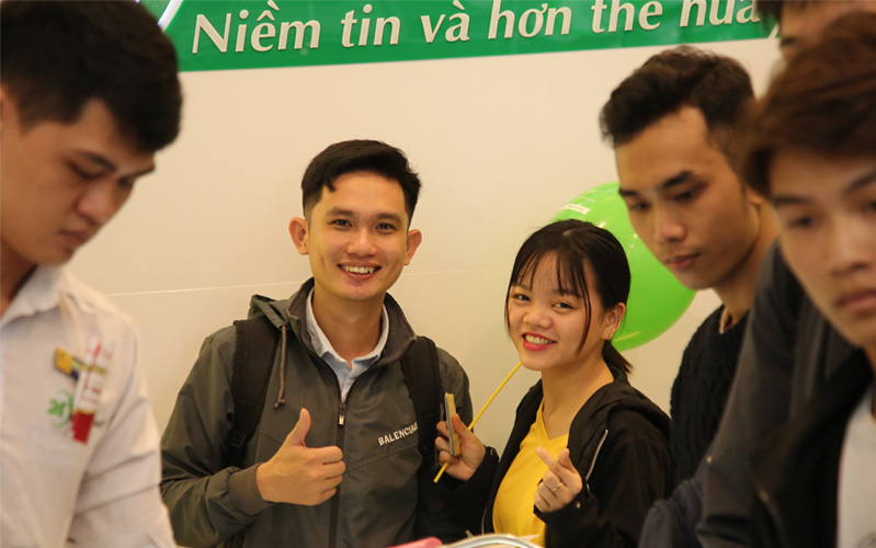 Mua Macbook tại 24hStore