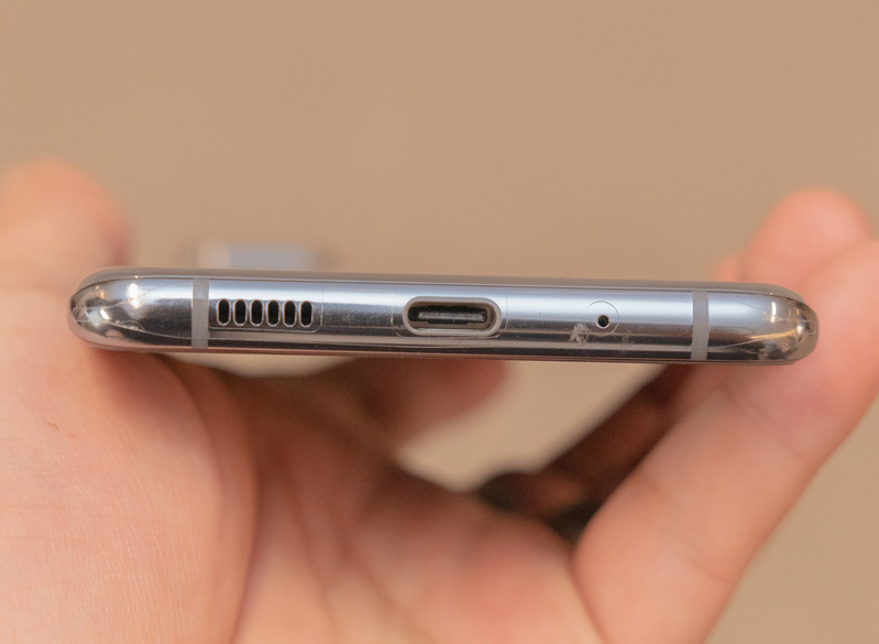 Jack cắm tai nghe được tích hợp vào cổng USB Type-C
