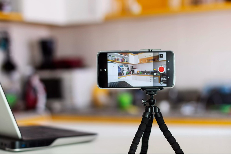 điện thoại cũ thành webcam