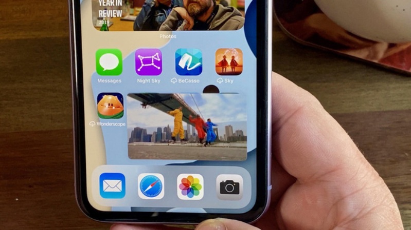 cho xem clip khi đang làm việc khác