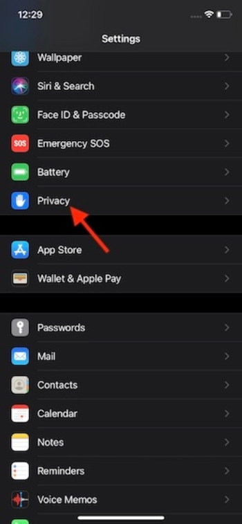 ios 14 Chọn Privacy trong cài đặt