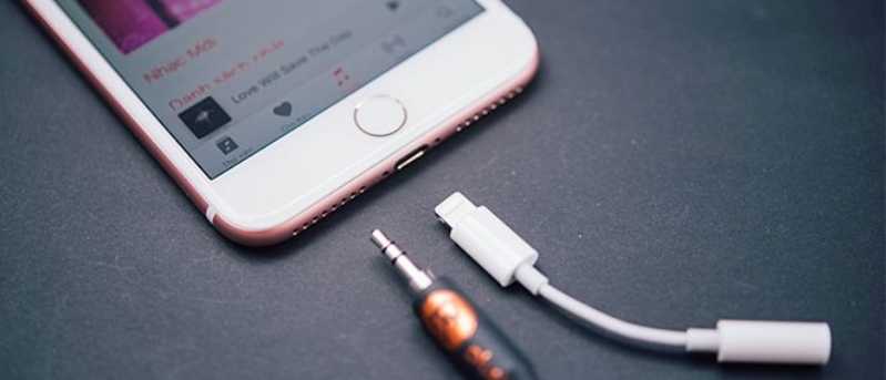 Appe đã bỏ jack tai nghe 3.5 mm từ thế hệ iPhone 7 trở về sau