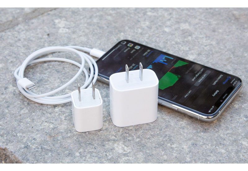 iPhone 12 sử dụng cổng USB - C