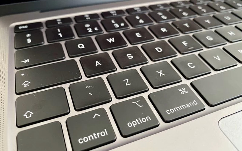 macbook air 2020 4 đánh giá bàn phím mới