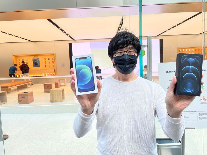 người đầu tiên mua iPhone 12 tại apple store 