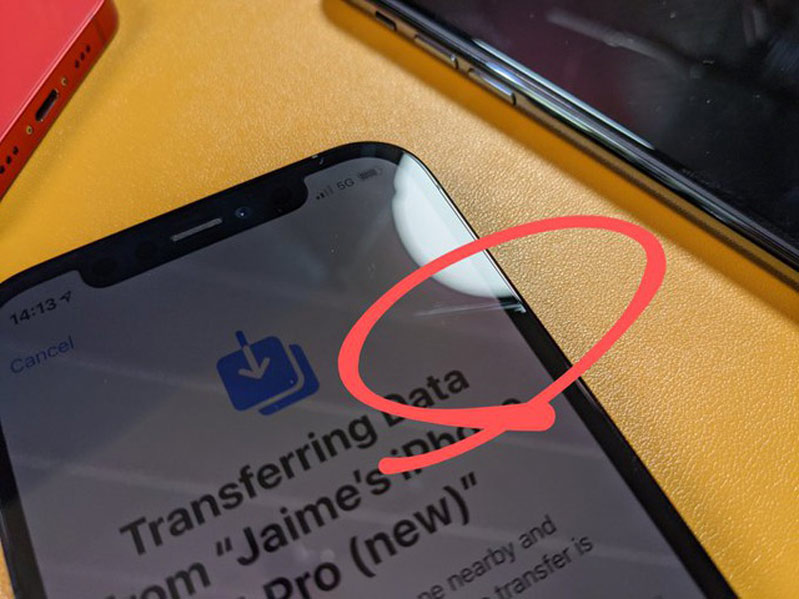 Trầy xước màn hình iPhone 12 