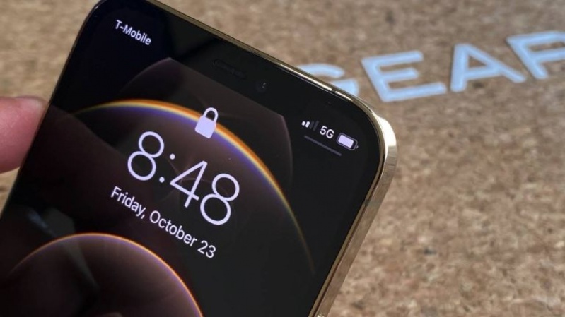 Siêu phẩm iPhone 12 Pro màu vàng