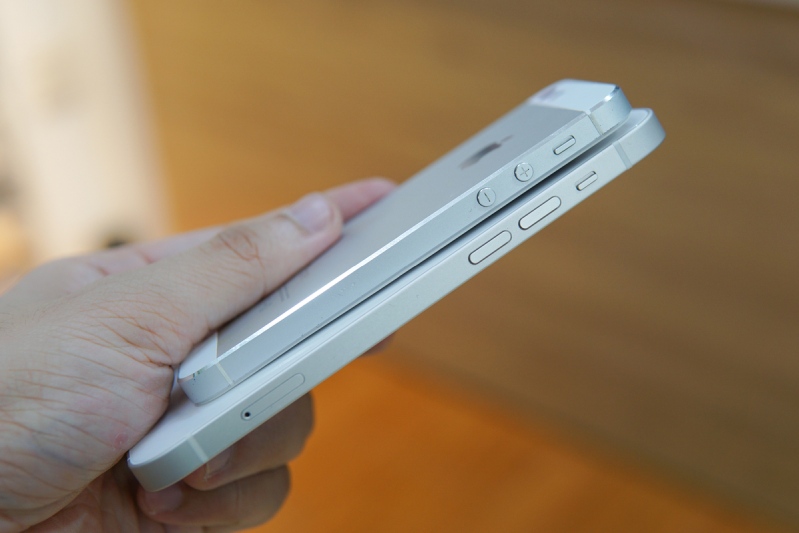 iPhone 12 và iPhone 5S hình 2 iPhone 12 và iPhone 5S có gì khác biệt