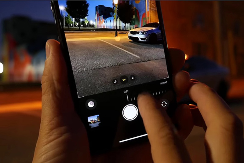 Ống kính chụp night mode trên iPhone 11 