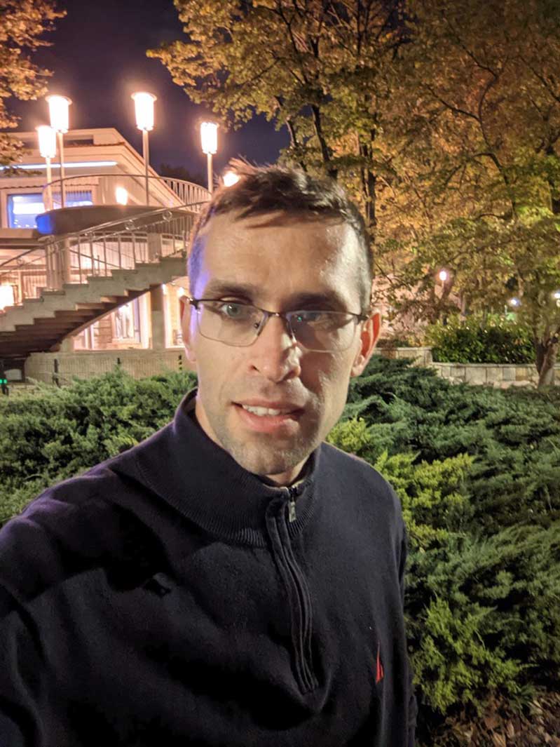 selfie trong đêm trong pixel 5 