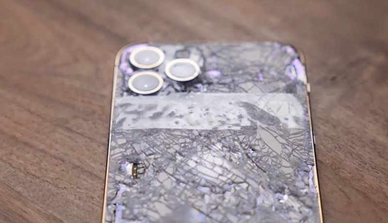 iPhone 12 Pro bị vỡ mặt lưng 