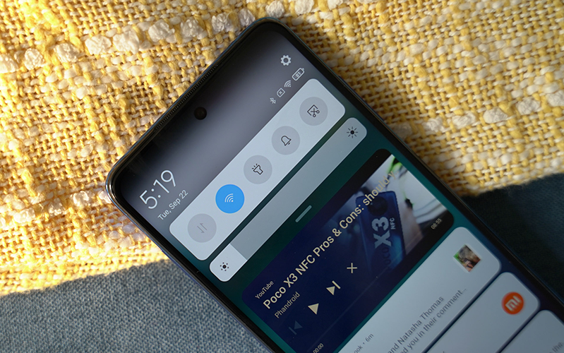 camera trước Poco X3 NFC