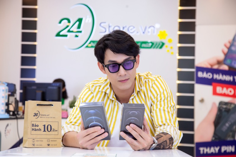 Song Luân phân vân lựa chọn giữa màu Xanh và Vàng của iphone 12 Pro Max