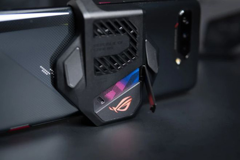 bộ ba rog phone 5 hình 9 rog phone 5 phụ kiện